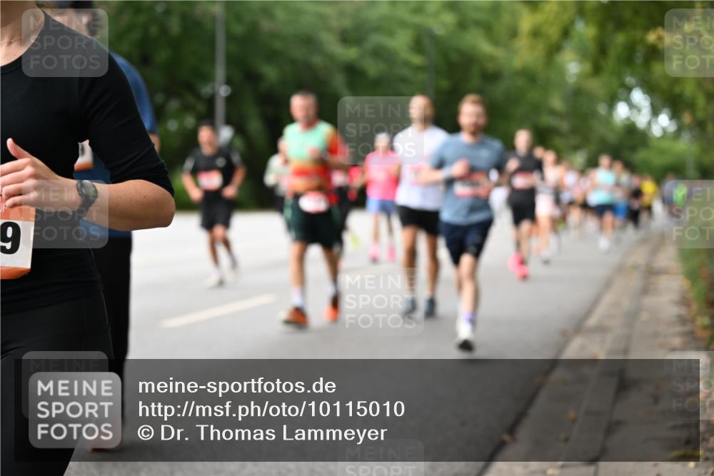 06.09.2026 - CURREX Alsterlauf Dr. Thomas Lammeyer http://msf.ph/oto/10115010 06.09.2026 09:09:14 Laufen 9 meine-sportfotos.de