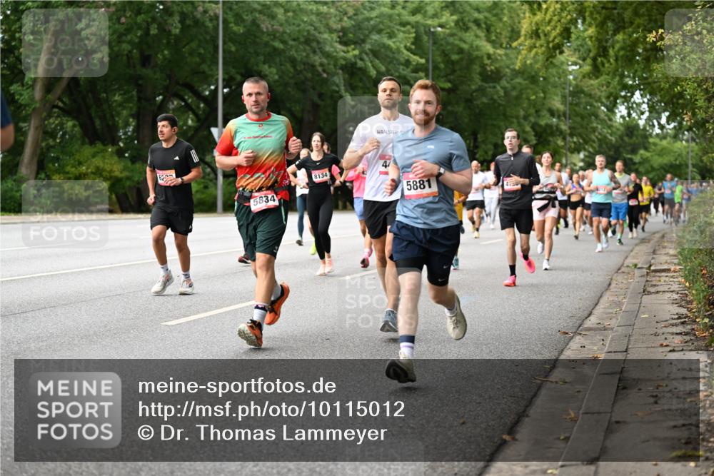 06.09.2026 - CURREX Alsterlauf Dr. Thomas Lammeyer http://msf.ph/oto/10115012 06.09.2026 09:09:14 Laufen 5834, 8134, 4, 5881, 4 meine-sportfotos.de