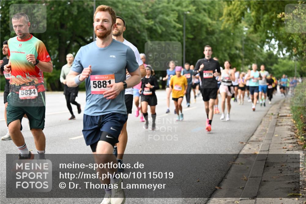 06.09.2026 - CURREX Alsterlauf Dr. Thomas Lammeyer http://msf.ph/oto/10115019 06.09.2026 09:09:15 Laufen 287, 5834, 5881, 4729 meine-sportfotos.de
