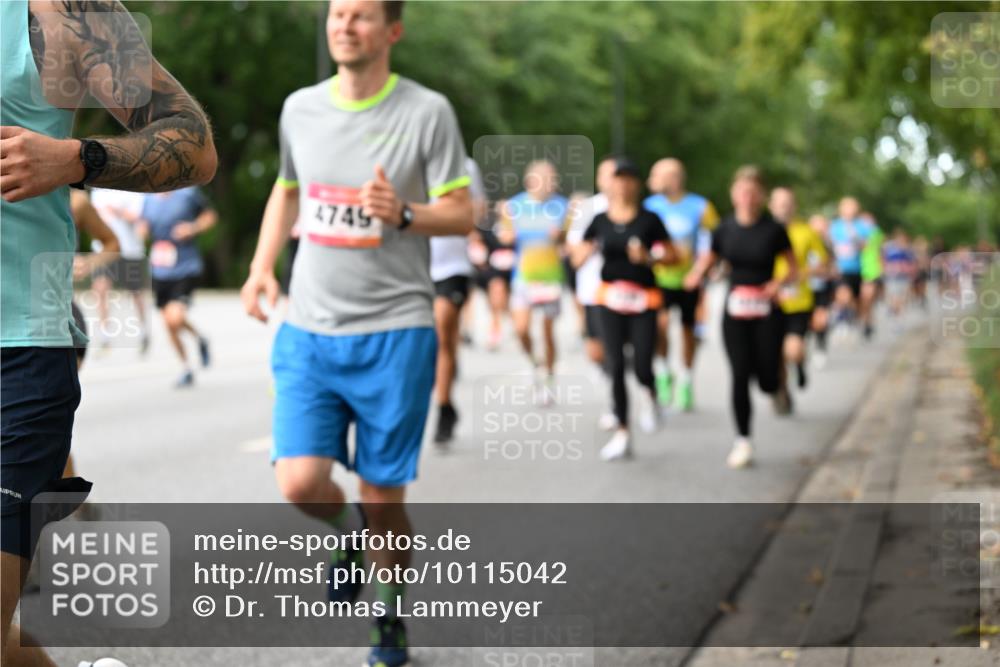 06.09.2026 - CURREX Alsterlauf Dr. Thomas Lammeyer http://msf.ph/oto/10115042 06.09.2026 09:09:22 Laufen 4749 meine-sportfotos.de