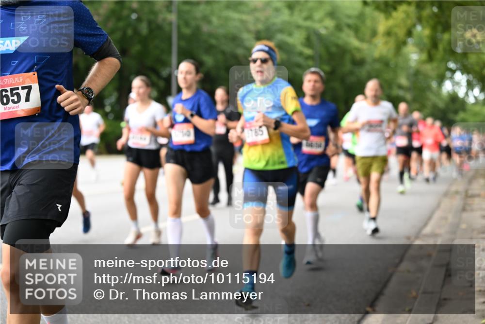 06.09.2026 - CURREX Alsterlauf Dr. Thomas Lammeyer http://msf.ph/oto/10115194 06.09.2026 09:09:59 Laufen 657 meine-sportfotos.de