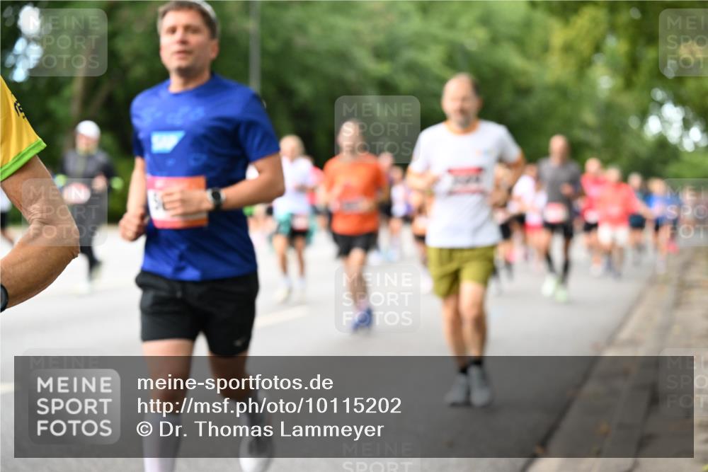 06.09.2026 - CURREX Alsterlauf Dr. Thomas Lammeyer http://msf.ph/oto/10115202 06.09.2026 09:10:00 Laufen  meine-sportfotos.de
