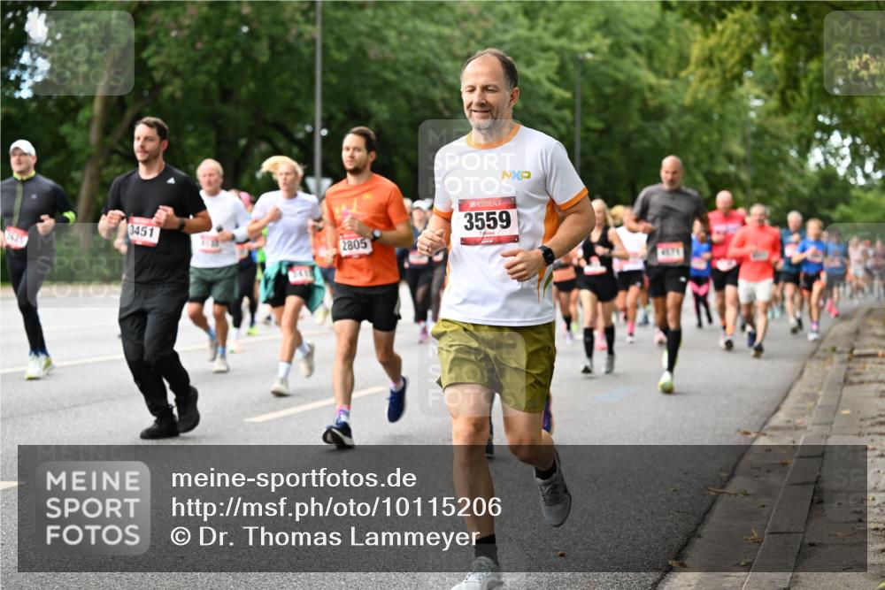 06.09.2026 - CURREX Alsterlauf Dr. Thomas Lammeyer http://msf.ph/oto/10115206 06.09.2026 09:10:01 Laufen 3451, 2805, 3559, 4671 meine-sportfotos.de