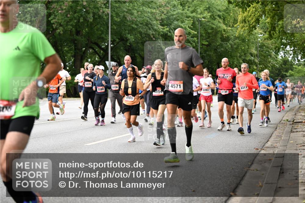 06.09.2026 - CURREX Alsterlauf Dr. Thomas Lammeyer http://msf.ph/oto/10115217 06.09.2026 09:10:02 Laufen 306, 5835, 813, 5836, 3280, 4571, 4814, 4986, 8093, 4190, 28311, 3292 meine-sportfotos.de