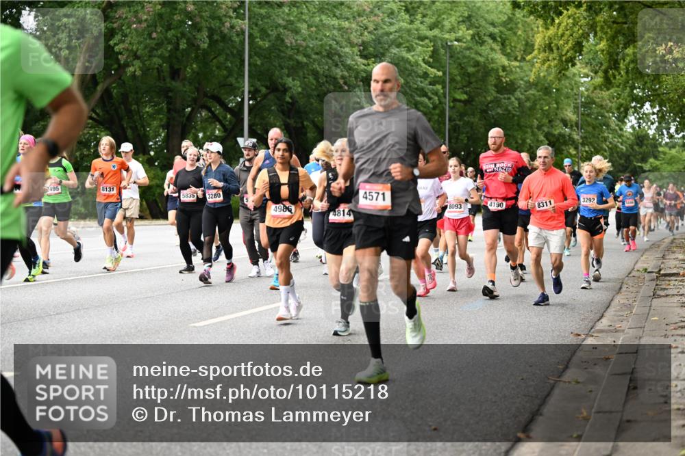 06.09.2026 - CURREX Alsterlauf Dr. Thomas Lammeyer http://msf.ph/oto/10115218 06.09.2026 09:10:02 Laufen 495, 8131, 5835, 3280, 4986, 4814, 4571, 8093, 4190, 8311, 3292, 5886 meine-sportfotos.de