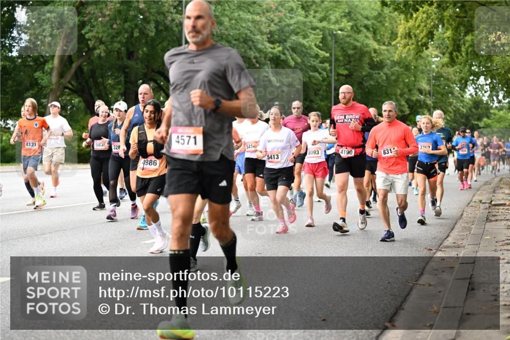 06.09.2026 - CURREX Alsterlauf Dr. Thomas Lammeyer http://msf.ph/oto/10115223 06.09.2026 09:10:03 Laufen 8131, 95, 583, 4571, 328, 541, 8093, 4190, 5413, 4986, 831, 3202 meine-sportfotos.de
