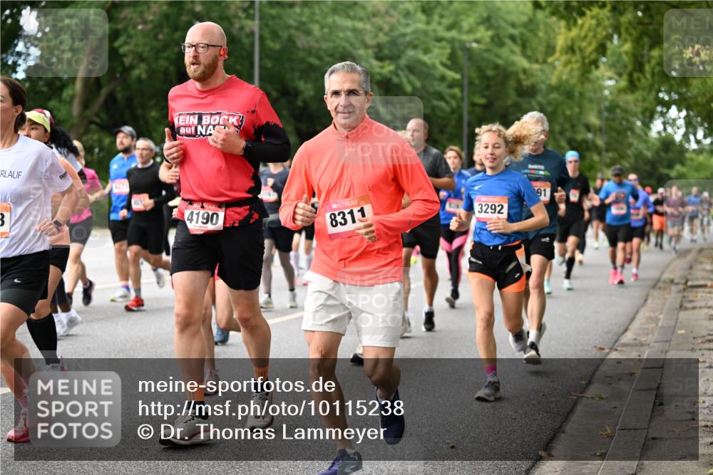 06.09.2026 - CURREX Alsterlauf Dr. Thomas Lammeyer http://msf.ph/oto/10115238 06.09.2026 09:10:05 Laufen 6275, 3, 4190, 8311, 3292, 91 meine-sportfotos.de