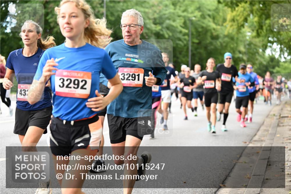 06.09.2026 - CURREX Alsterlauf Dr. Thomas Lammeyer http://msf.ph/oto/10115247 06.09.2026 09:10:07 Laufen 43, 3292, 3291, 11 meine-sportfotos.de