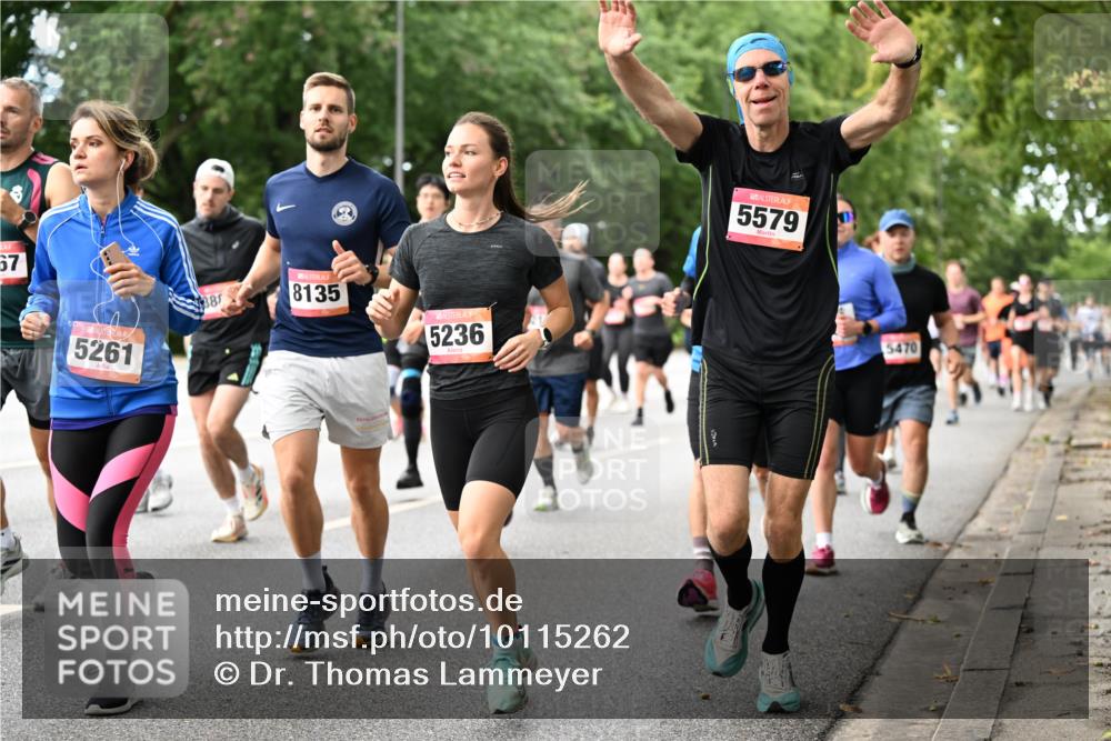 06.09.2026 - CURREX Alsterlauf Dr. Thomas Lammeyer http://msf.ph/oto/10115262 06.09.2026 09:10:09 Laufen 57, 5261, 385, 8135, 5236, 5579, 5470 meine-sportfotos.de