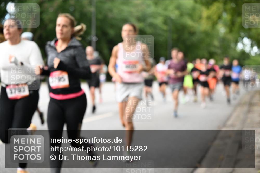 06.09.2026 - CURREX Alsterlauf Dr. Thomas Lammeyer http://msf.ph/oto/10115282 06.09.2026 09:10:12 Laufen 3793 meine-sportfotos.de