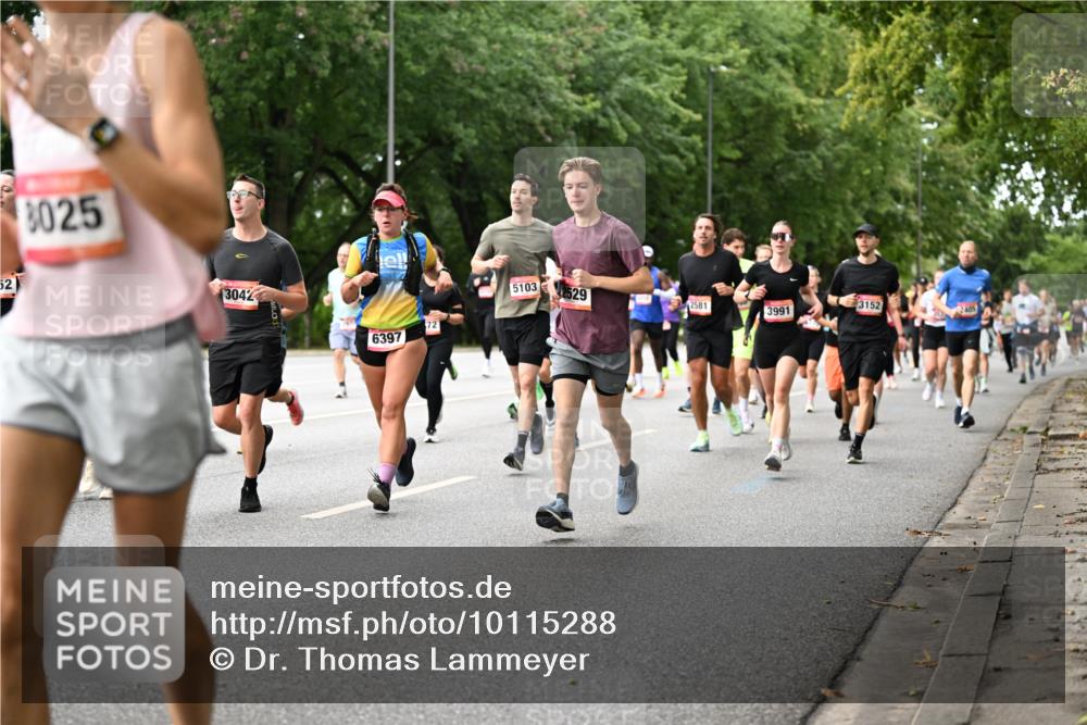 06.09.2026 - CURREX Alsterlauf Dr. Thomas Lammeyer http://msf.ph/oto/10115288 06.09.2026 09:10:13 Laufen 52, 8025, 3042, 72, 6397, 5103, 2529, 2581, 3152, 3991, 405 meine-sportfotos.de