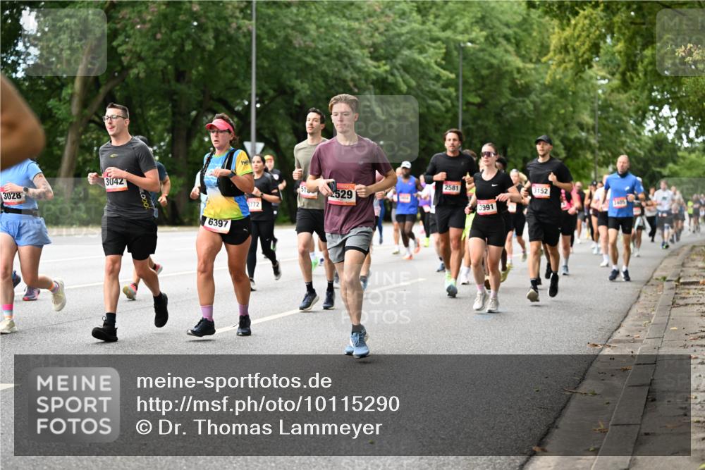 06.09.2026 - CURREX Alsterlauf Dr. Thomas Lammeyer http://msf.ph/oto/10115290 06.09.2026 09:10:13 Laufen 3042, 3028, 6397, 772, 2581, 51, 2529, 3991, 3152, 2405 meine-sportfotos.de