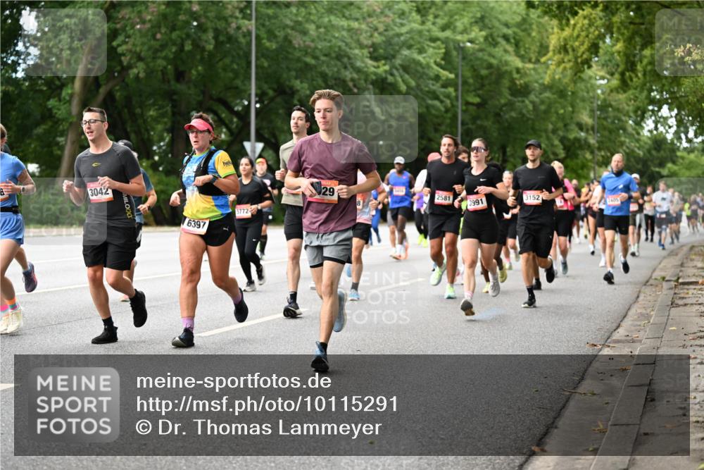 06.09.2026 - CURREX Alsterlauf Dr. Thomas Lammeyer http://msf.ph/oto/10115291 06.09.2026 09:10:13 Laufen 3042, 6397, 5772, 29, 2581, 3152, 3991, 2405 meine-sportfotos.de