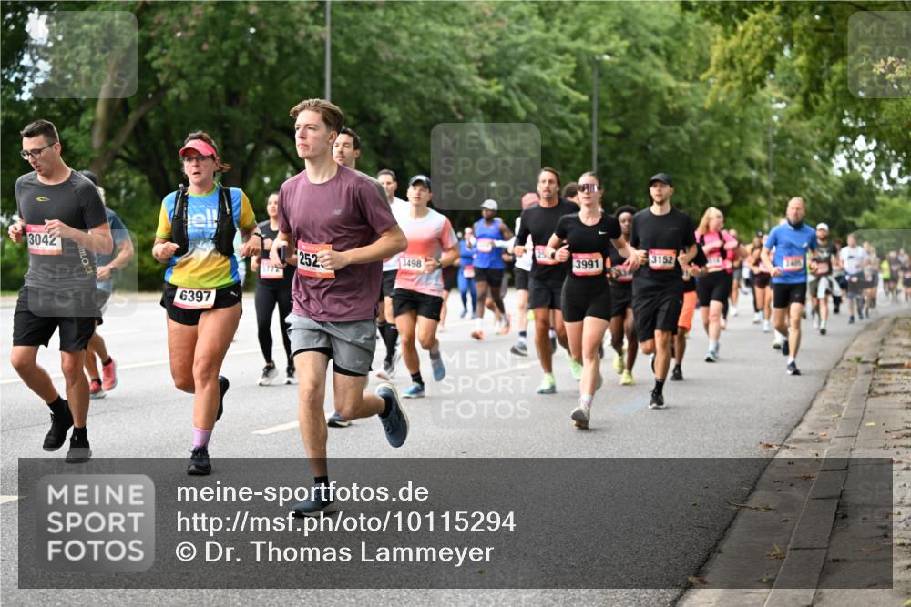 06.09.2026 - CURREX Alsterlauf Dr. Thomas Lammeyer http://msf.ph/oto/10115294 06.09.2026 09:10:14 Laufen 3042, 6397, 3152, 3991, 252, 3498 meine-sportfotos.de