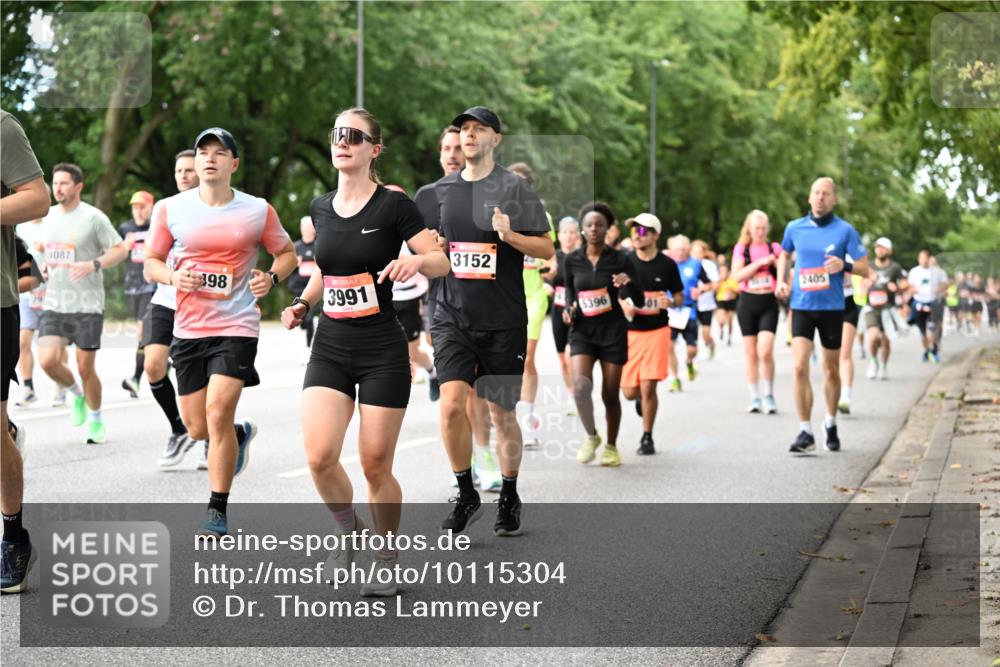 06.09.2026 - CURREX Alsterlauf Dr. Thomas Lammeyer http://msf.ph/oto/10115304 06.09.2026 09:10:15 Laufen 29, 3087, 98, 3991, 3152, 5396, 2405 meine-sportfotos.de