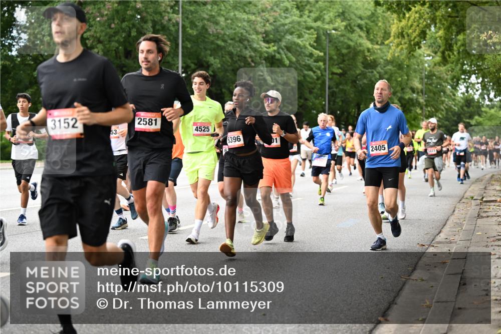 06.09.2026 - CURREX Alsterlauf Dr. Thomas Lammeyer http://msf.ph/oto/10115309 06.09.2026 09:10:16 Laufen 3152, 2581, 53, 4525, 5396, 2405 meine-sportfotos.de