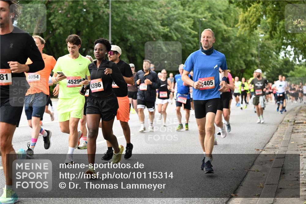 06.09.2026 - CURREX Alsterlauf Dr. Thomas Lammeyer http://msf.ph/oto/10115314 06.09.2026 09:10:17 Laufen 81, 4054, 4525, 5396, 50, 1477, 3271, 405 meine-sportfotos.de