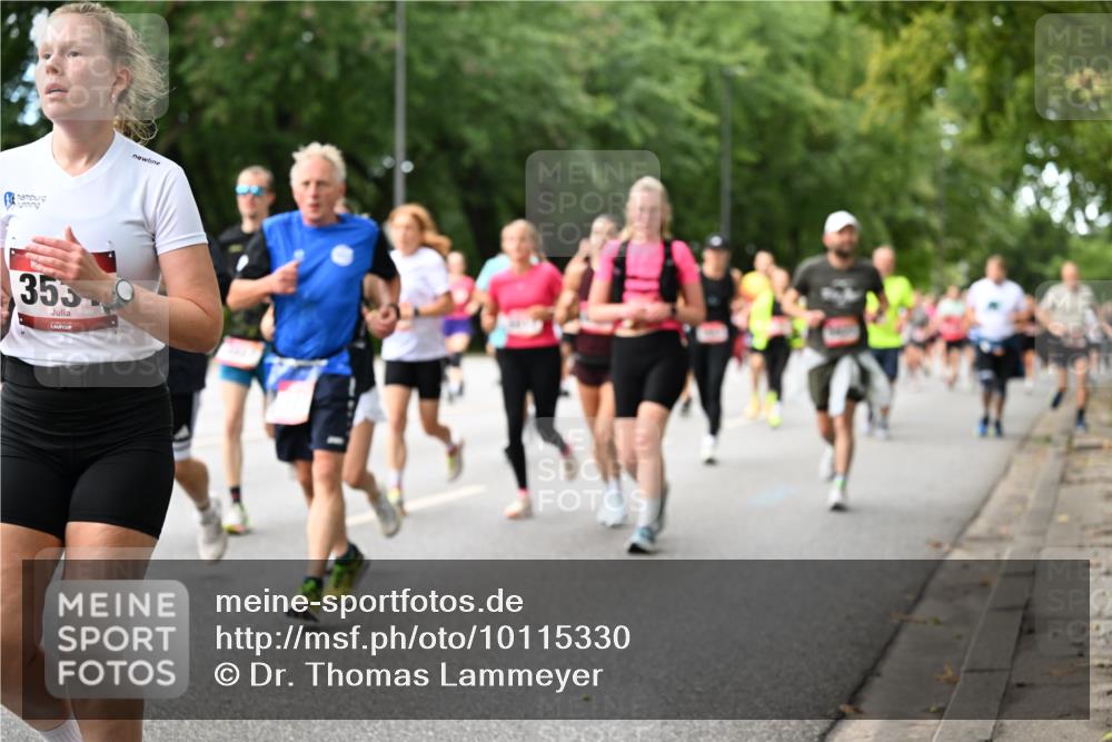 06.09.2026 - CURREX Alsterlauf Dr. Thomas Lammeyer http://msf.ph/oto/10115330 06.09.2026 09:10:20 Laufen 353 meine-sportfotos.de
