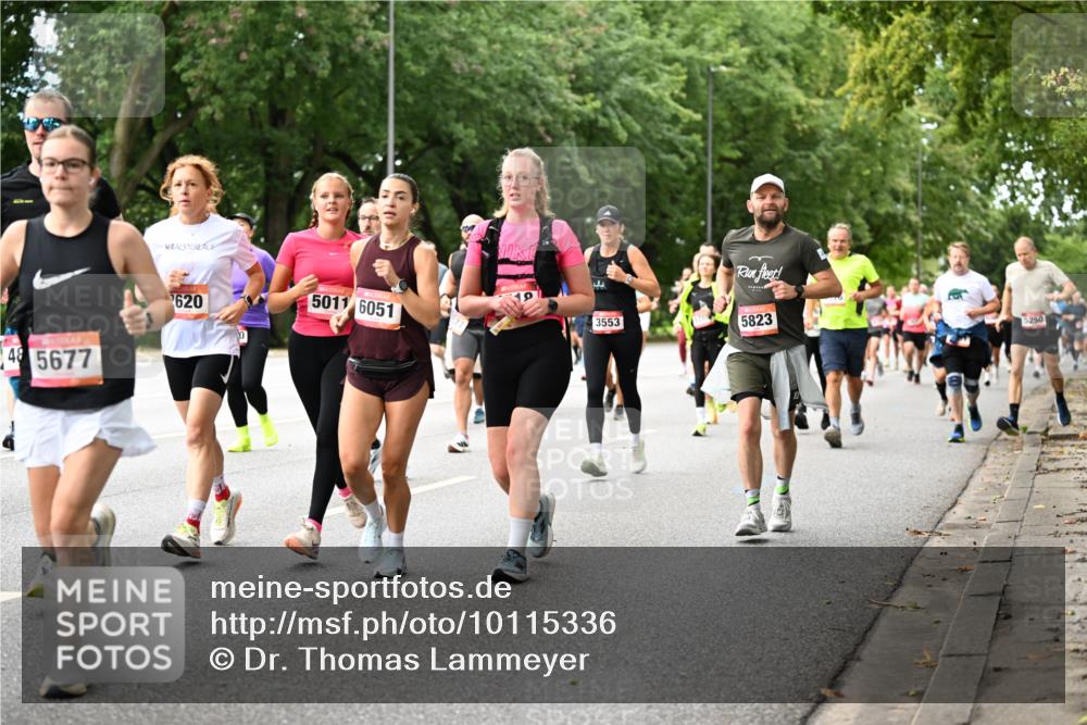 06.09.2026 - CURREX Alsterlauf Dr. Thomas Lammeyer http://msf.ph/oto/10115336 06.09.2026 09:10:21 Laufen 48, 5677, 620, 5011, 6051, 3553, 5823, 5250 meine-sportfotos.de