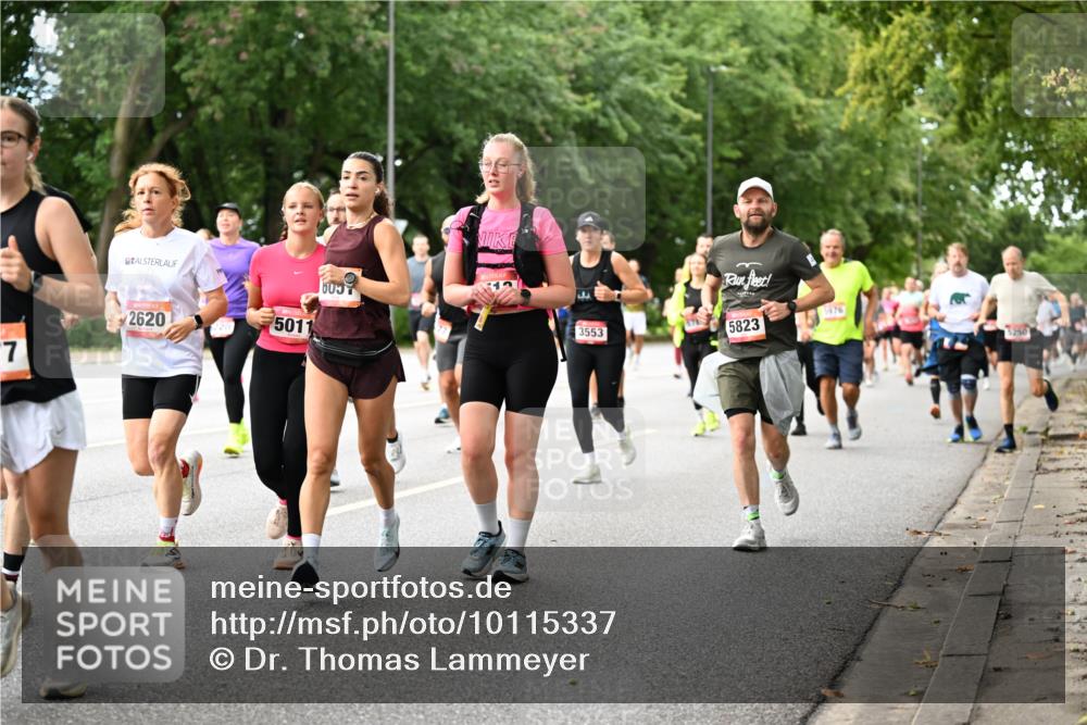 06.09.2026 - CURREX Alsterlauf Dr. Thomas Lammeyer http://msf.ph/oto/10115337 06.09.2026 09:10:21 Laufen 7, 2620, 501, 3553, 5823, 5976 meine-sportfotos.de