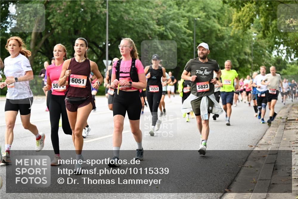 06.09.2026 - CURREX Alsterlauf Dr. Thomas Lammeyer http://msf.ph/oto/10115339 06.09.2026 09:10:21 Laufen 50, 6051, 3553, 5823, 5976 meine-sportfotos.de