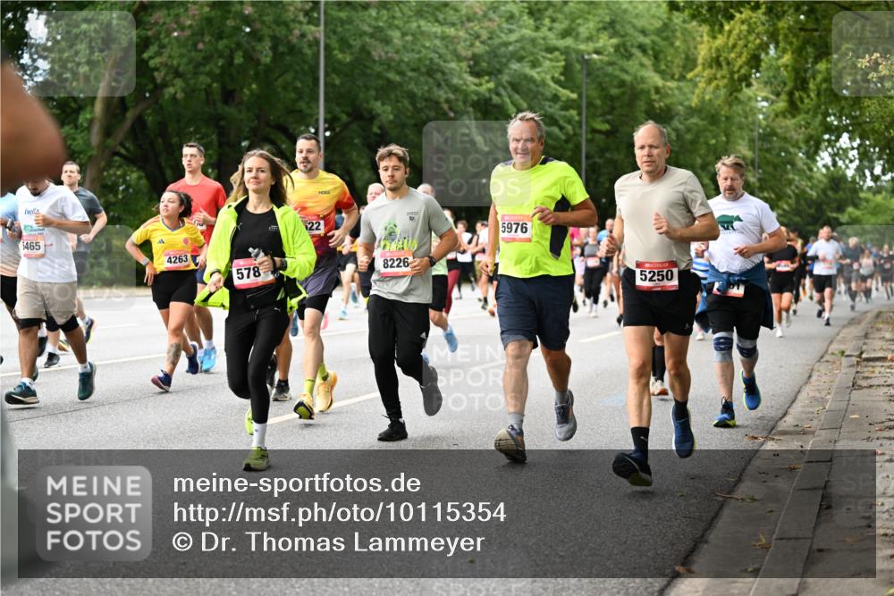 06.09.2026 - CURREX Alsterlauf Dr. Thomas Lammeyer http://msf.ph/oto/10115354 06.09.2026 09:10:23 Laufen 465, 4263, 578, 22, 8226, 5976, 5250 meine-sportfotos.de