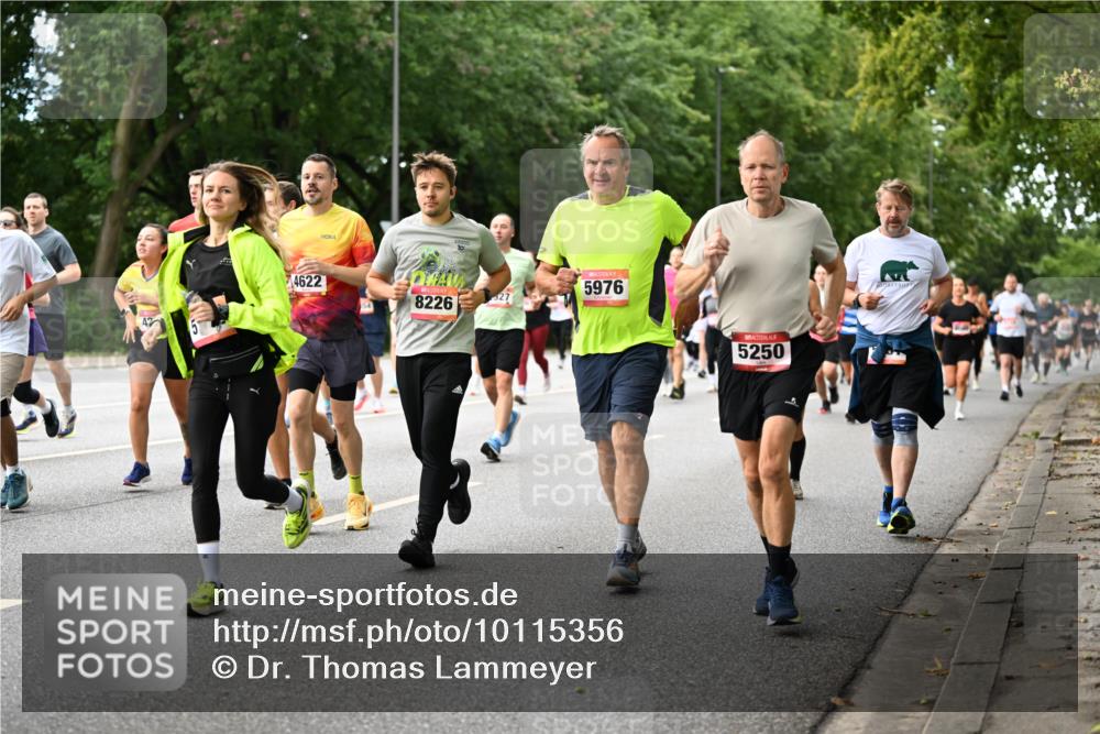 06.09.2026 - CURREX Alsterlauf Dr. Thomas Lammeyer http://msf.ph/oto/10115356 06.09.2026 09:10:24 Laufen 4622, 8226, 5976, 5250 meine-sportfotos.de