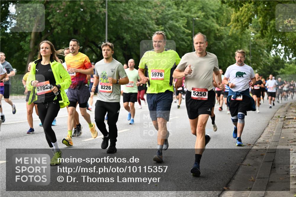 06.09.2026 - CURREX Alsterlauf Dr. Thomas Lammeyer http://msf.ph/oto/10115357 06.09.2026 09:10:24 Laufen 5782, 8226, 19, 5976, 5250 meine-sportfotos.de