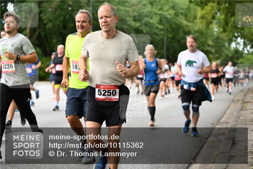 06.09.2026 - CURREX Alsterlauf Dr. Thomas Lammeyer http://msf.ph/oto/10115362 06.09.2026 09:10:25 Laufen 8226, 5, 59, 5250 meine-sportfotos.de