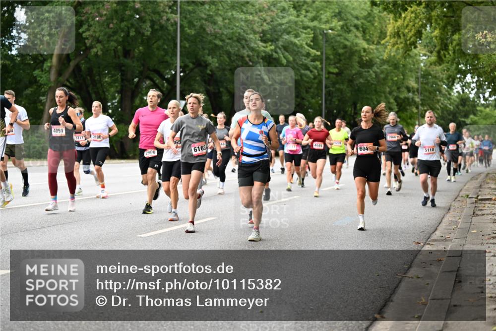 06.09.2026 - CURREX Alsterlauf Dr. Thomas Lammeyer http://msf.ph/oto/10115382 06.09.2026 09:10:27 Laufen 8, 4091, 3217, 2188, 65, 2908, 6163, 4691, 7, 239, 604, 2966, 5110 meine-sportfotos.de
