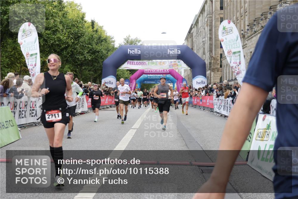 06.09.2026 - CURREX Alsterlauf Yannick Fuchs http://msf.ph/oto/10115388 06.09.2026 09:58:52 Ziel 2017, 2065, 2244, 2711, 3078, 3313, 3691, 4080, 4081, 4299, 5557, 5661, 5764, 5810, 5964, 6111, 6311 meine-sportfotos.de