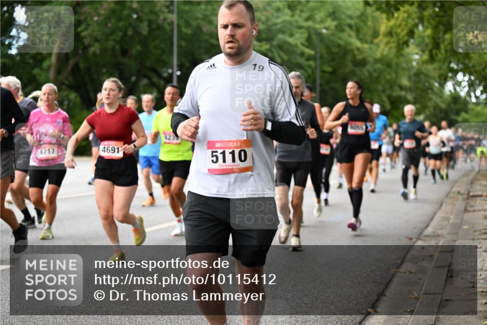 06.09.2026 - CURREX Alsterlauf Dr. Thomas Lammeyer http://msf.ph/oto/10115412 06.09.2026 09:10:31 Laufen 4717, 4691, 5110, 19 meine-sportfotos.de