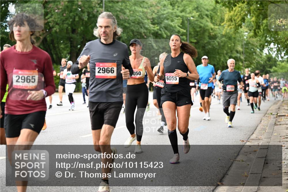 06.09.2026 - CURREX Alsterlauf Dr. Thomas Lammeyer http://msf.ph/oto/10115423 06.09.2026 09:10:33 Laufen 2965, 2966, 050, 2516, 6055, 5222 meine-sportfotos.de