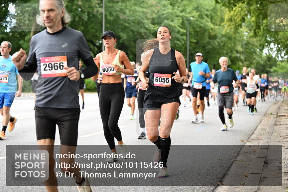 06.09.2026 - CURREX Alsterlauf Dr. Thomas Lammeyer http://msf.ph/oto/10115426 06.09.2026 09:10:33 Laufen 323, 2966, 6050, 6055, 5222 meine-sportfotos.de