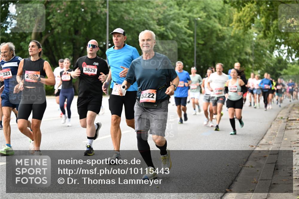 06.09.2026 - CURREX Alsterlauf Dr. Thomas Lammeyer http://msf.ph/oto/10115443 06.09.2026 09:10:35 Laufen 2523, 3915, 3629, 3546, 5222 meine-sportfotos.de