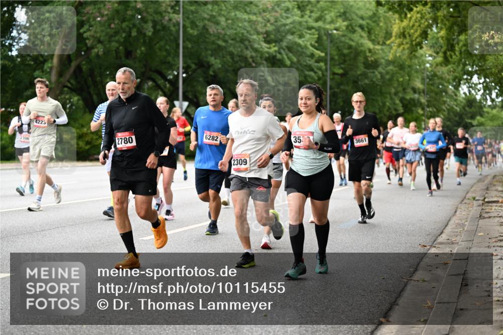 06.09.2026 - CURREX Alsterlauf Dr. Thomas Lammeyer http://msf.ph/oto/10115455 06.09.2026 09:10:37 Laufen 2396, 4223, 2780, 6282, 2309, 35, 3661 meine-sportfotos.de