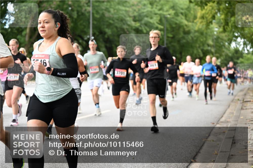 06.09.2026 - CURREX Alsterlauf Dr. Thomas Lammeyer http://msf.ph/oto/10115466 06.09.2026 09:10:38 Laufen 4578, 16, 9341, 3701, 3661 meine-sportfotos.de