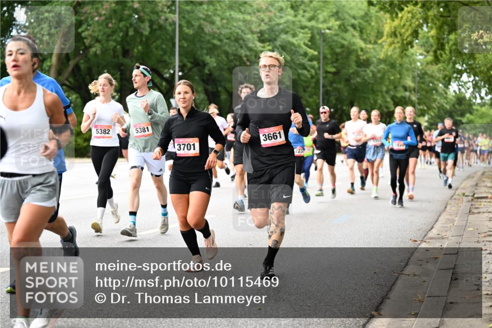06.09.2026 - CURREX Alsterlauf Dr. Thomas Lammeyer http://msf.ph/oto/10115469 06.09.2026 09:10:39 Laufen 5382, 5381, 3701, 3661, 223 meine-sportfotos.de