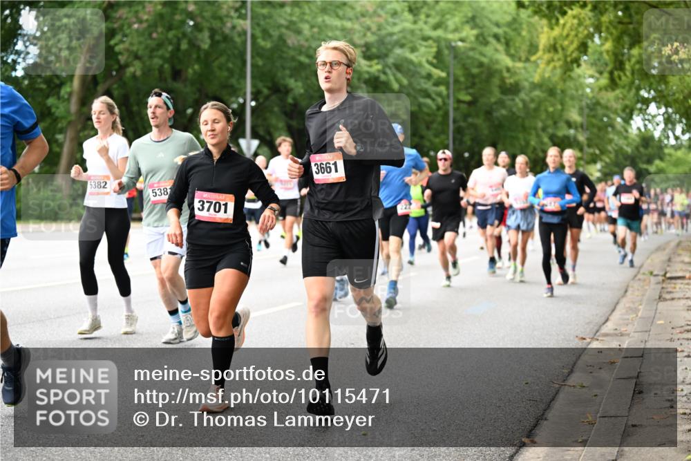 06.09.2026 - CURREX Alsterlauf Dr. Thomas Lammeyer http://msf.ph/oto/10115471 06.09.2026 09:10:39 Laufen 5382, 538, 3701, 3661, 227 meine-sportfotos.de