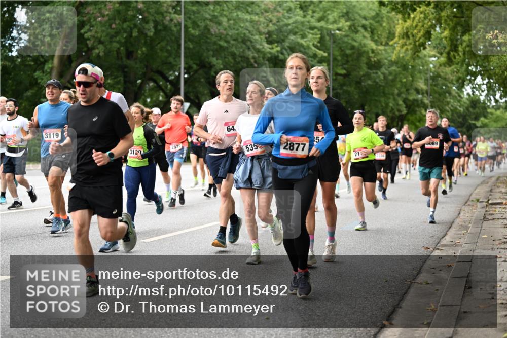 06.09.2026 - CURREX Alsterlauf Dr. Thomas Lammeyer http://msf.ph/oto/10115492 06.09.2026 09:10:42 Laufen 355, 3119, 2672, 3120, 64, 535, 2877, 35, 21, 2336, 089 meine-sportfotos.de