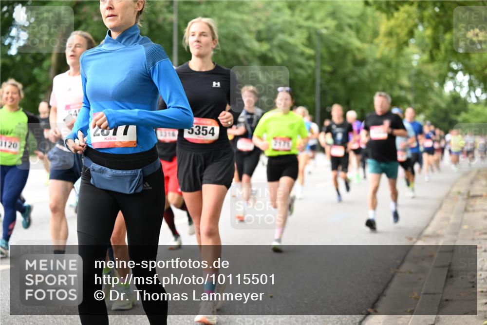 06.09.2026 - CURREX Alsterlauf Dr. Thomas Lammeyer http://msf.ph/oto/10115501 06.09.2026 09:10:43 Laufen 1120, 2677, 5354, 2316 meine-sportfotos.de
