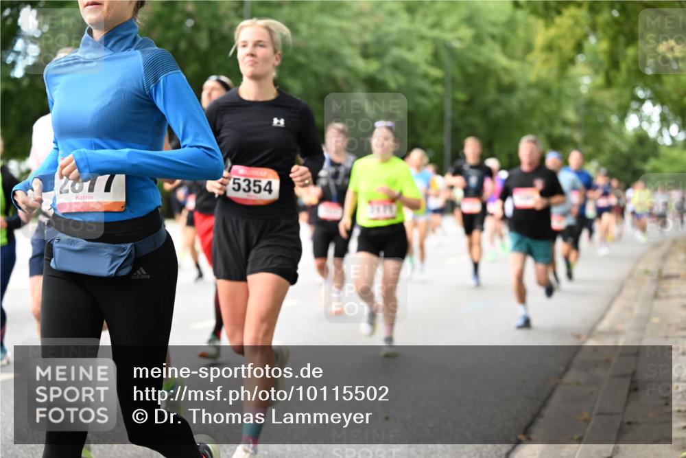 06.09.2026 - CURREX Alsterlauf Dr. Thomas Lammeyer http://msf.ph/oto/10115502 06.09.2026 09:10:43 Laufen 2677, 5354 meine-sportfotos.de