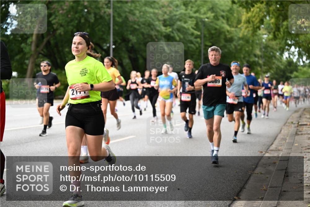 06.09.2026 - CURREX Alsterlauf Dr. Thomas Lammeyer http://msf.ph/oto/10115509 06.09.2026 09:10:44 Laufen 21, 2136, 089 meine-sportfotos.de