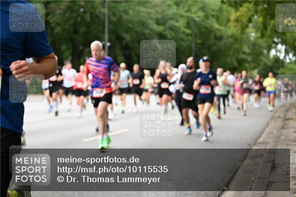 06.09.2026 - CURREX Alsterlauf Dr. Thomas Lammeyer http://msf.ph/oto/10115535 06.09.2026 09:10:48 Laufen  meine-sportfotos.de