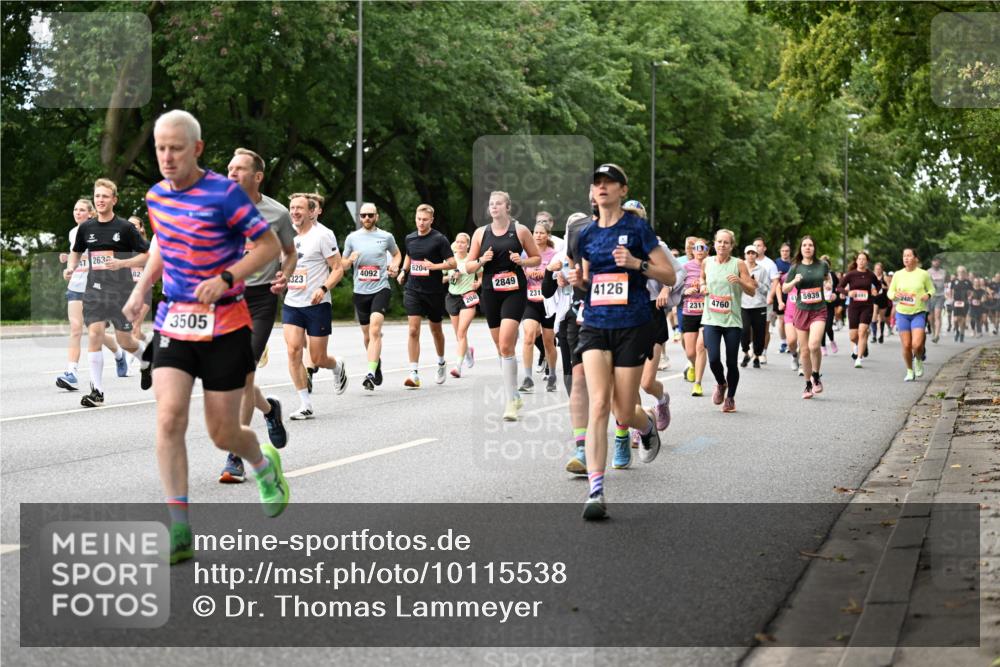 06.09.2026 - CURREX Alsterlauf Dr. Thomas Lammeyer http://msf.ph/oto/10115538 06.09.2026 09:10:48 Laufen 47, 263, 82, 3505, 6204, 4092, 323, 2849, 2040, 231, 4126, 2311, 4760, 5939, 2485 meine-sportfotos.de