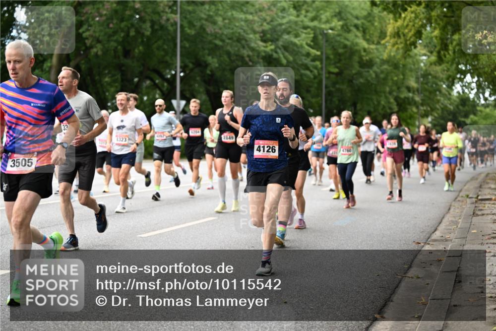 06.09.2026 - CURREX Alsterlauf Dr. Thomas Lammeyer http://msf.ph/oto/10115542 06.09.2026 09:10:49 Laufen 3505, 33, 10, 8323, 2849, 4126 meine-sportfotos.de