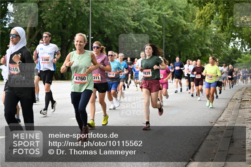 06.09.2026 - CURREX Alsterlauf Dr. Thomas Lammeyer http://msf.ph/oto/10115562 06.09.2026 09:10:52 Laufen 810, 5380, 2023, 6112, 56, 5939, 4760, 311, 14, 2491, 2485 meine-sportfotos.de