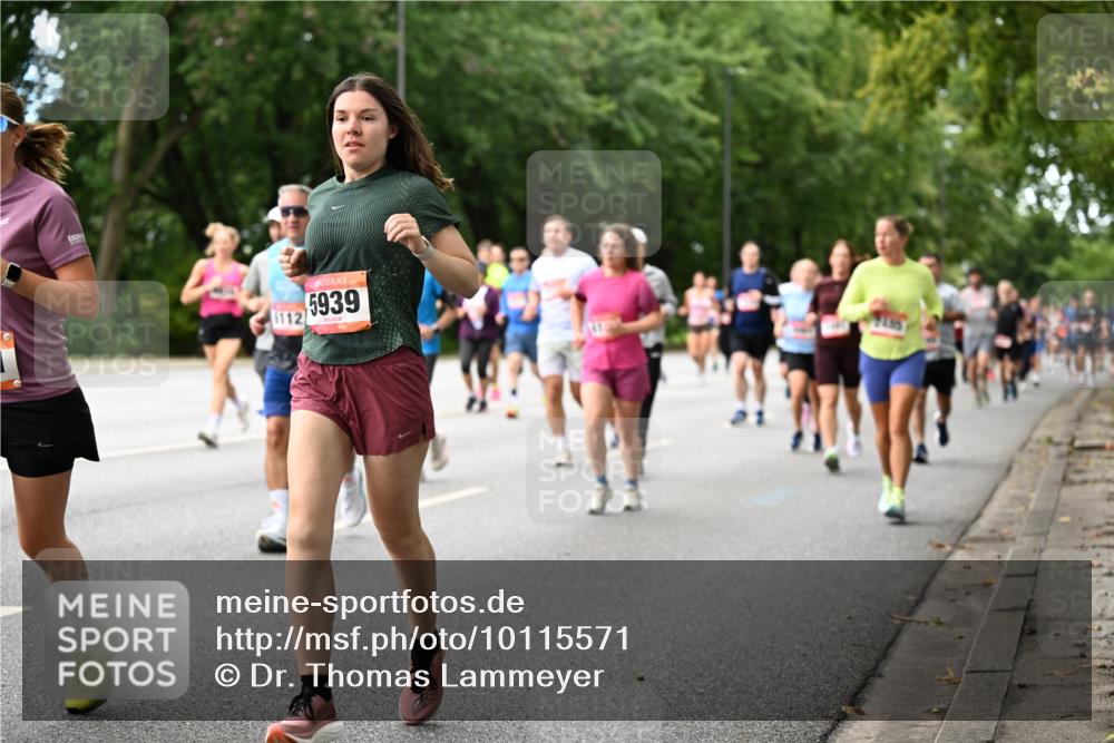 06.09.2026 - CURREX Alsterlauf Dr. Thomas Lammeyer http://msf.ph/oto/10115571 06.09.2026 09:10:53 Laufen 112, 5939 meine-sportfotos.de