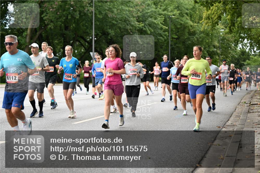 06.09.2026 - CURREX Alsterlauf Dr. Thomas Lammeyer http://msf.ph/oto/10115575 06.09.2026 09:10:54 Laufen 6112, 32, 22, 2356, 8211, 4354, 5632, 2485, 60, 6065, 2491 meine-sportfotos.de