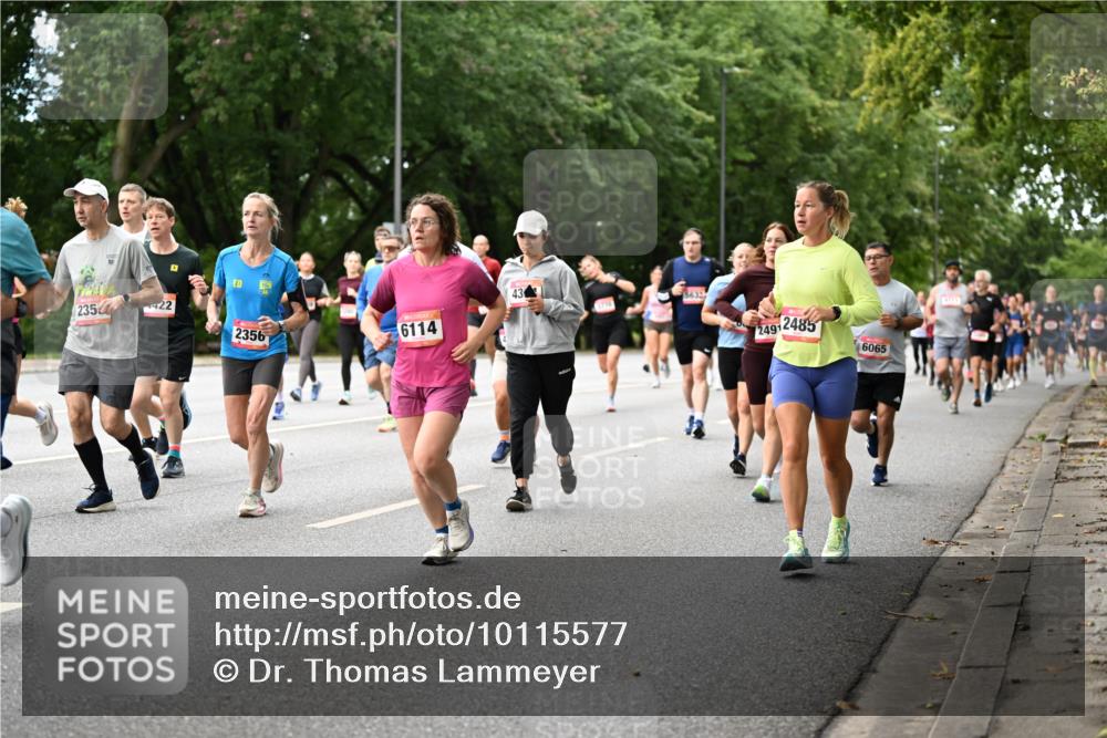 06.09.2026 - CURREX Alsterlauf Dr. Thomas Lammeyer http://msf.ph/oto/10115577 06.09.2026 09:10:54 Laufen 235, 22, 2356, 6114, 43, 3632, 2491, 2485, 6065 meine-sportfotos.de
